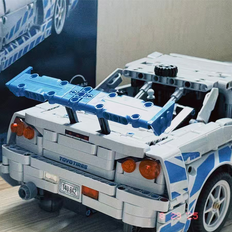 詳細なレプリカ日産GT-R組み立てキット、テーマコレクション - Event Launch Party のレビューと価格