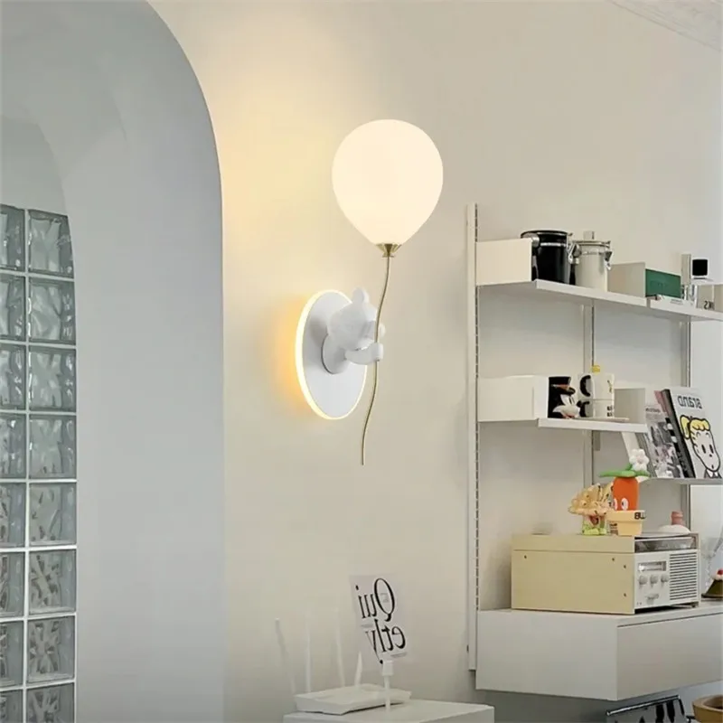 クリエイティブベアウォールライト漫画バルーンライト子供部屋用 - Led Balloon Light のレビューと価格