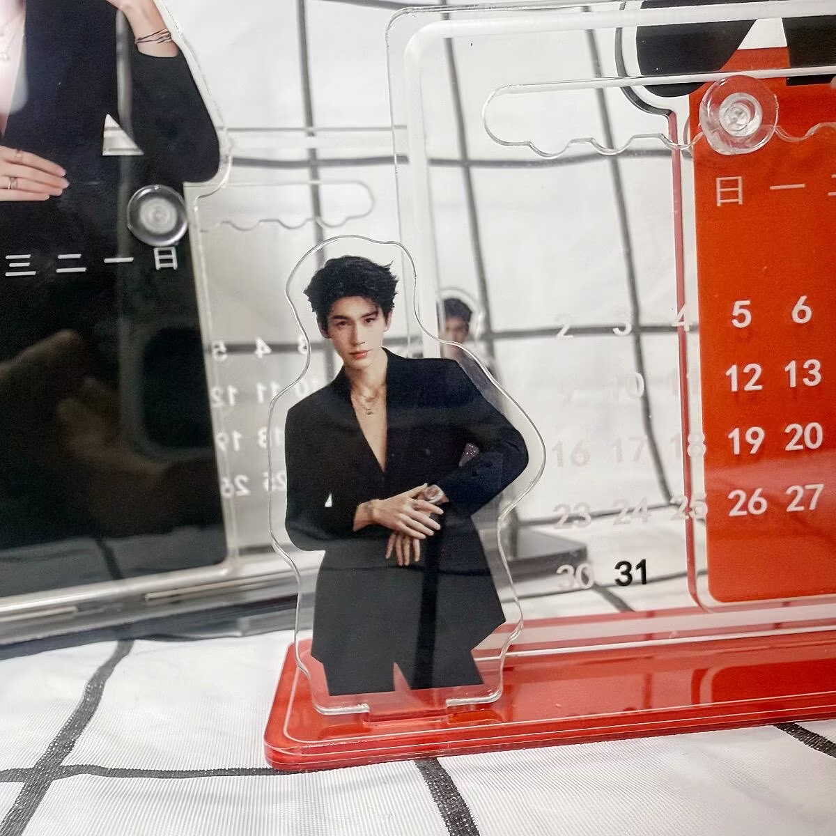 張玲河の3Dカレンダー飾り、周辺機器、張玲河のデスクトップデ - Event Support のレビューと価格